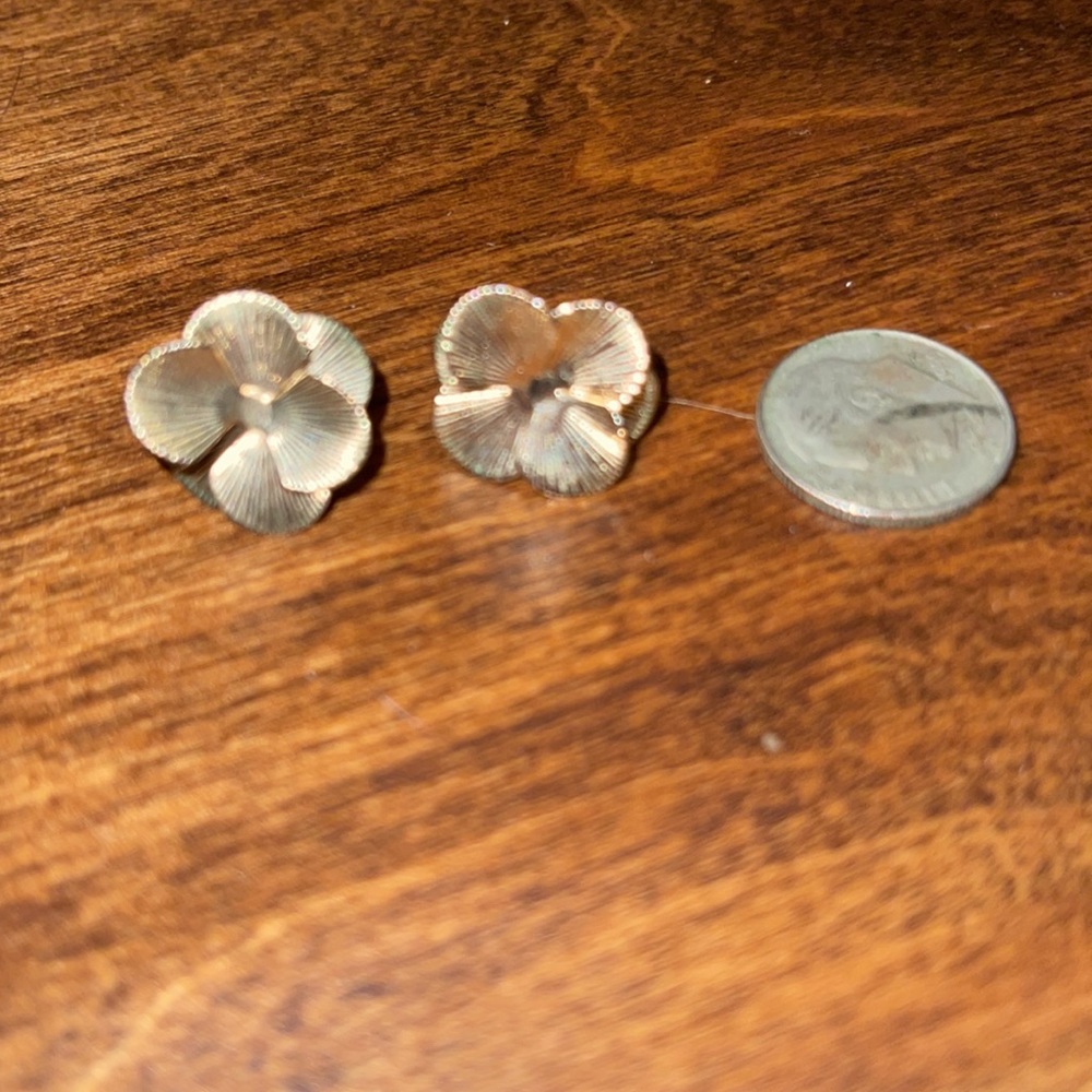Flower earrings - Picture 2 of 4